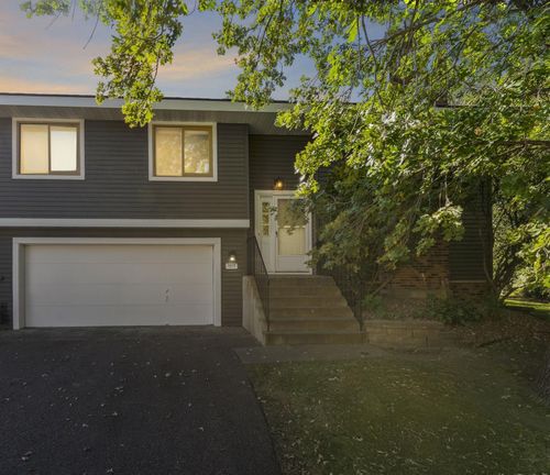 1917 113th Ave Nw, Coon Rapids, MN, 55433-3708 | Card Image