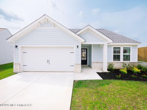 13524 Garland Rd, Ocean Springs, MS, 39564-1062 | Card Image