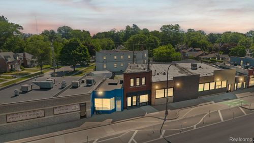 22042 Woodward Ave, Ferndale, MI, 48220-2521 | Card Image
