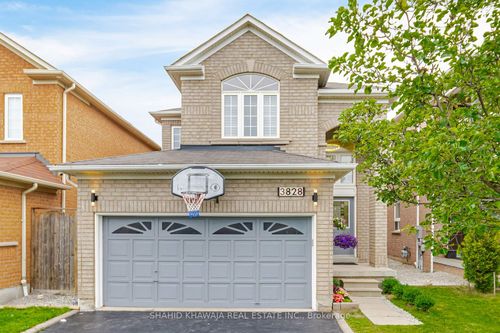 3828 Passway Rd, Mississauga, ON, L5N8N6 | Card Image