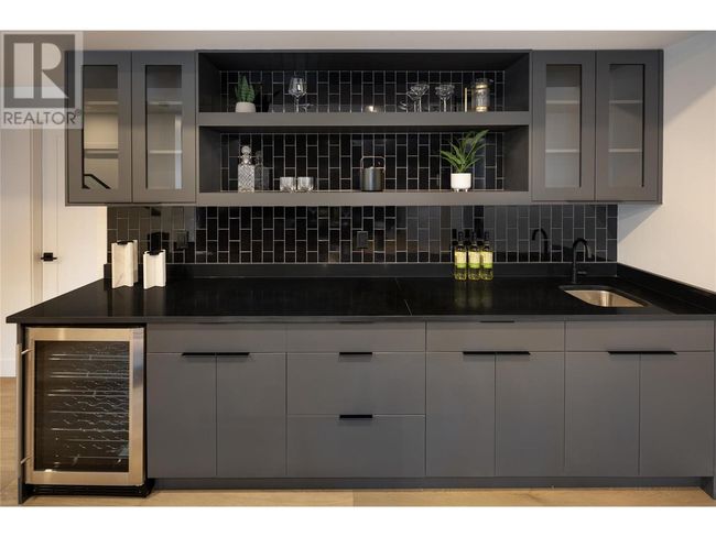 893 Loseth Dr, House other with 6 bedrooms, 4 bathrooms and 4 parking in Kelowna BC | Image 43