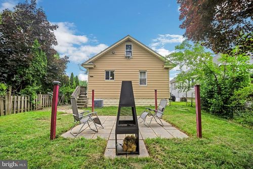 143 Manor Ave, Oaklyn, NJ, 08107-1143 | Card Image