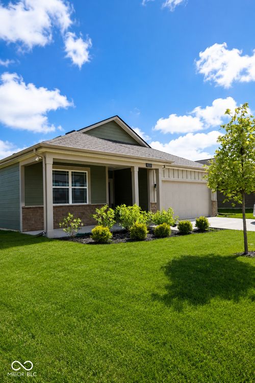 9237 Kavanaugh Dr, Indianapolis, IN, 46239-1766 | Card Image