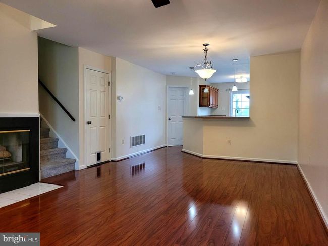 128 Hickory Ln, Townhouse with 3 bedrooms, 3 bathrooms and null parking in WYOMISSING PA | Image 4