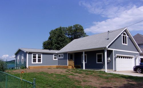 11178 E Shore Dr, Delton, MI, 49046-9406 | Card Image