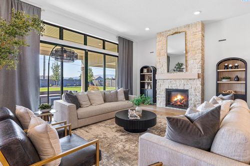 12814 Blackfoot Dr., Pasco, WA, 99301 | Card Image