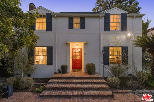 881 Cumberland Rd, Glendale, CA, 91202 | Card Image