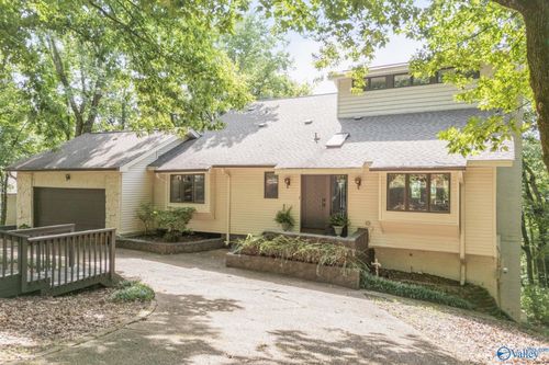 1506 Chandler Road Se, Huntsville, AL, 35801 | Card Image