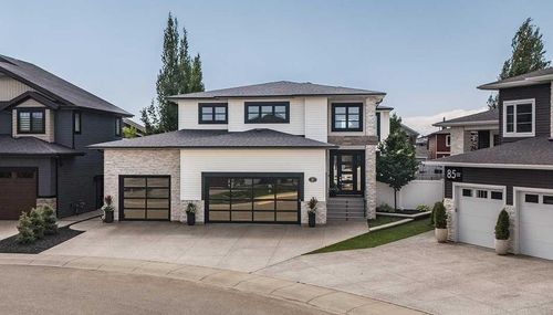 81 Larratt Close, Red Deer, AB, T4R0S6 | Card Image
