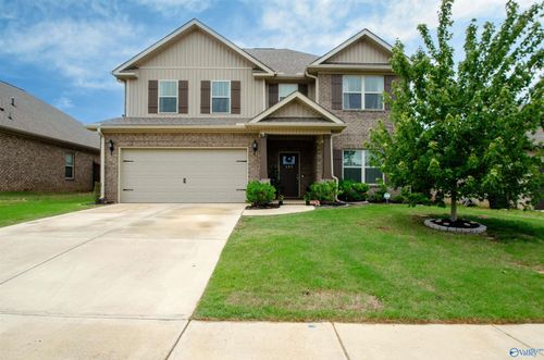 132 Pennington Ave, Huntsville, AL, 35811-8143 | Card Image