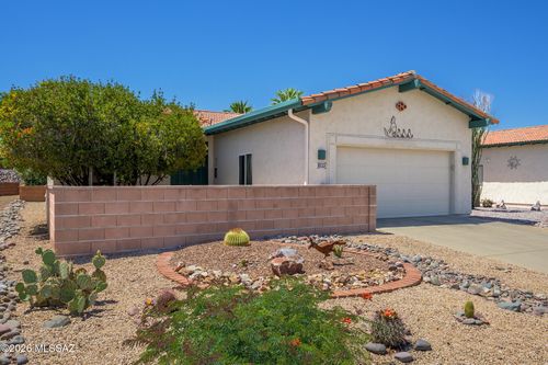 297 N Crescent Bell Dr, Green Valley, AZ, 85614-5924 | Card Image