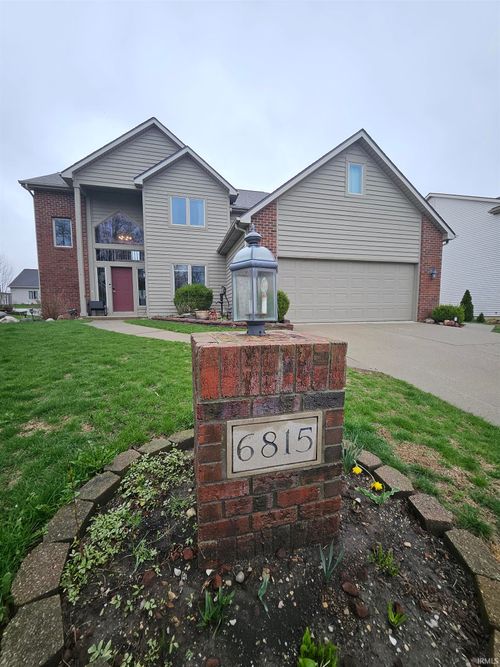 6815 Mapleton Dr, Fort Wayne, IN, 46845-8953 | Card Image