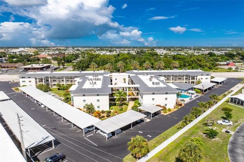 317-708 Tamiami Trl S, VENICE, FL, 34285-3620 | Card Image