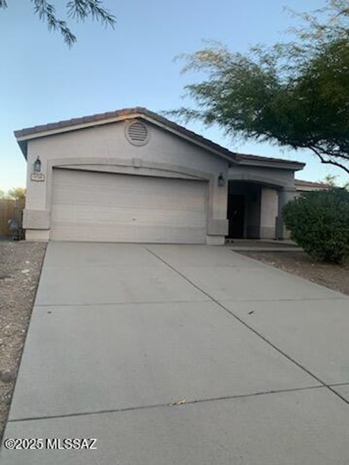 13735 E Shadow Pines Ln, Vail, AZ, 85641-6408 | Card Image