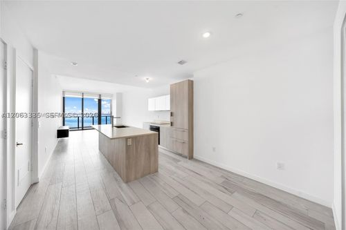2003-480 Ne 31st St, Miami, FL, 33137-4587 | Card Image
