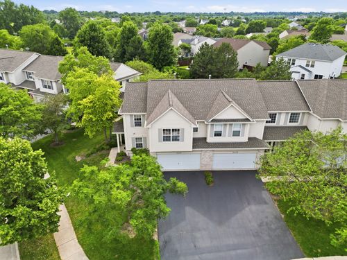 2233 Sunrise Cir, Aurora, IL, 60503-6759 | Card Image