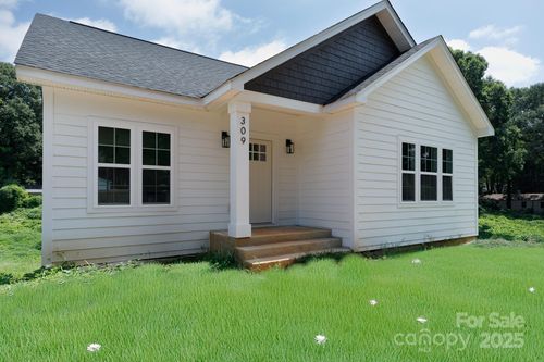 309 Riley Ct, Gastonia, NC, 28052-3952 | Card Image