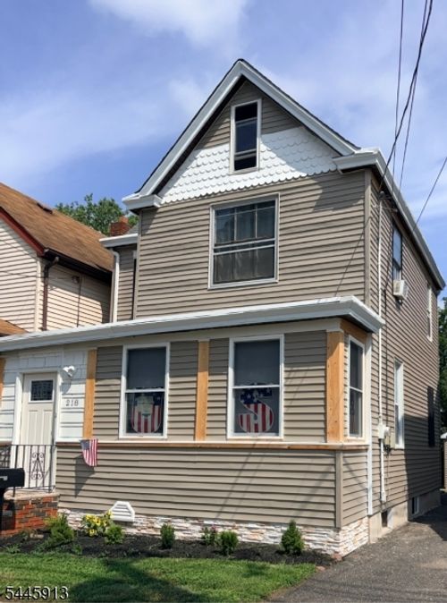 218 W 2nd St, Clifton, NJ, 07011-2462 | Card Image