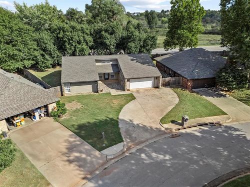 816 Woodbury Drive, Edmond, OK, 73034 | Card Image
