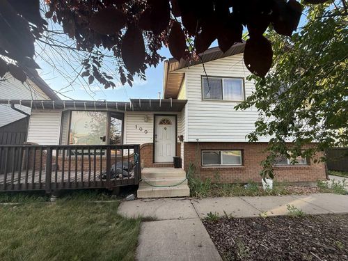 100 Robinson Dr Se, Medicine Hat, AB, T1B3A3 | Card Image