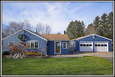 6270 Bear Ridge Road, House other with 3 bedrooms, 1 bathrooms and null parking in Pendleton NY | Image 1