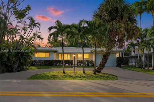 3497 Ne 20th Ave, Oakland Park, FL, 33306-1025 | Card Image