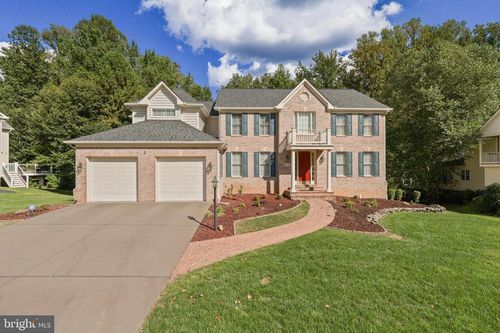 5013 Devin Green Ln, FAIRFAX, VA, 22030-8268 | Card Image