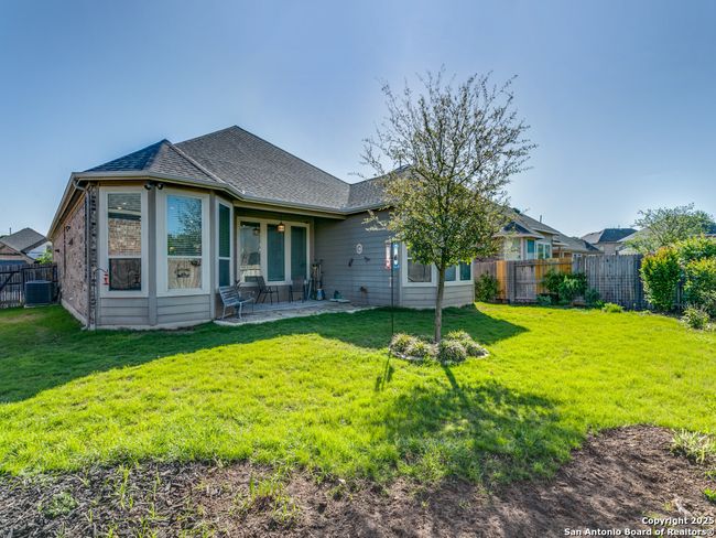 15729 La Subida Trl, House other with 3 bedrooms, 3 bathrooms and null parking in Helotes TX | Image 23