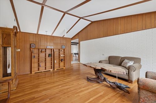 612 White Pine Rd, Buffalo Grove, IL, 60089-3330 | Card Image