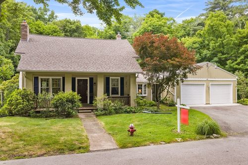 62 Circle Rd, Longmeadow, MA, 01106-2621 | Card Image
