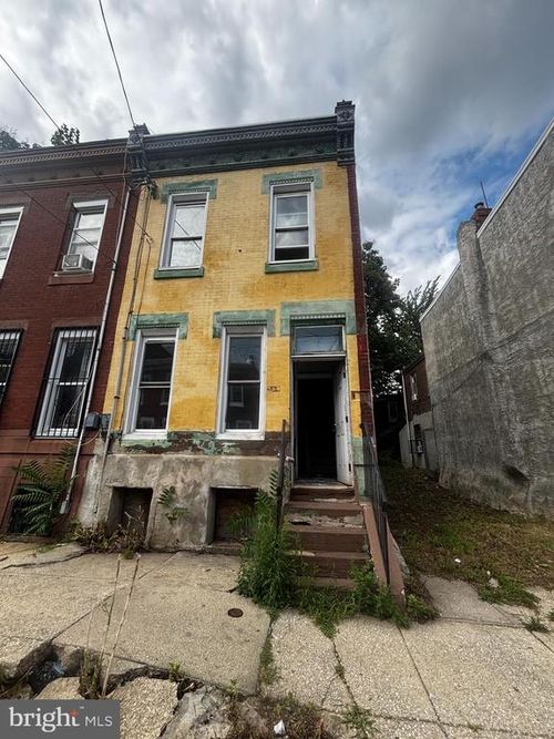 911 W Huntingdon St, PHILADELPHIA, PA, 19133-1923 | Card Image