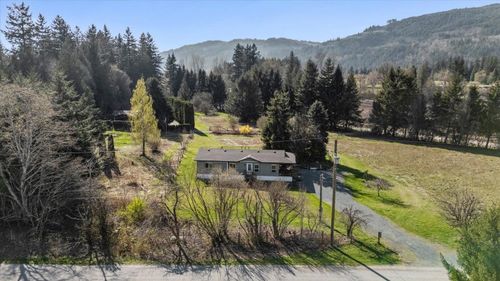 640 Maple Falls Rd, Lindell Beach, BC, V2R4X7 | Card Image
