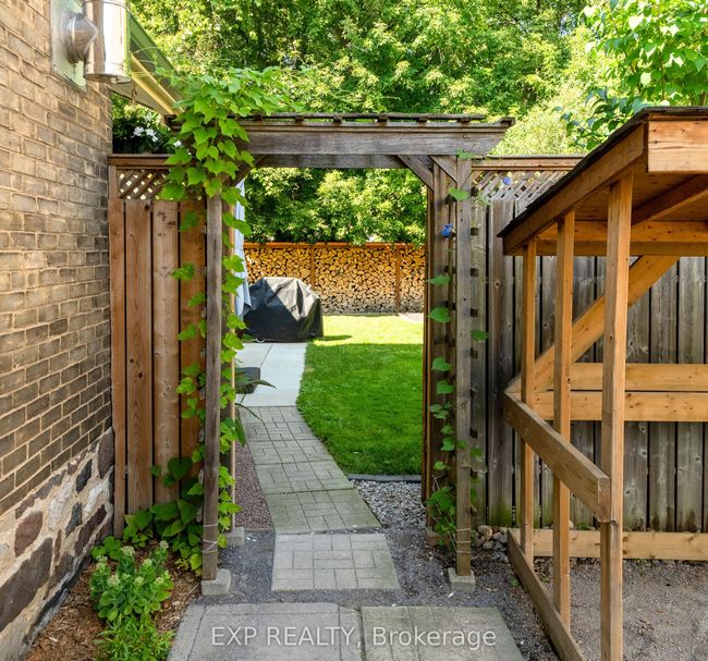 224 Westcott St, House other with 4 bedrooms, 1 bathrooms and 2 parking in Peterborough ON | Image 35