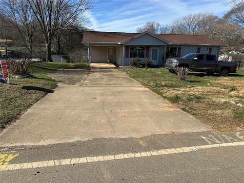 2741 Fran Mar Dr, GAinesville, GA, 30506-1135 | Card Image