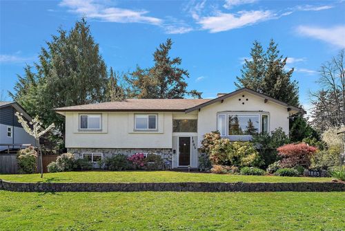 1885 Skylark Pl, Victoria, BC, V8N2X2 | Card Image