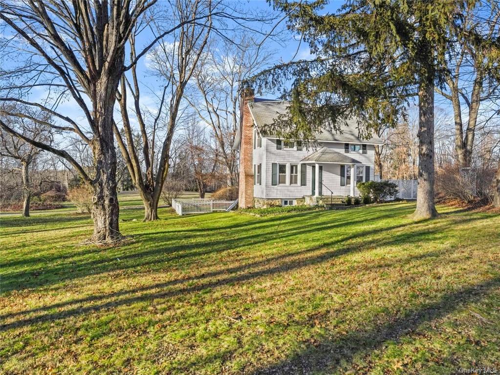 15 Locust Road, Sold in Greenwich Zoocasa