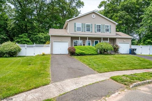 73 Mariners Ct, Plainfield, NJ, 07063 | Card Image