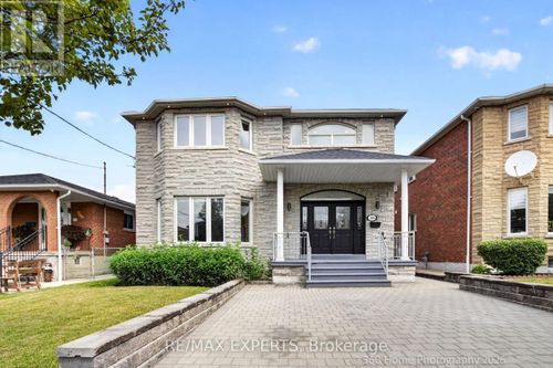 38A Marcia Ave, North York, ON, M6B2Y5 | Card Image
