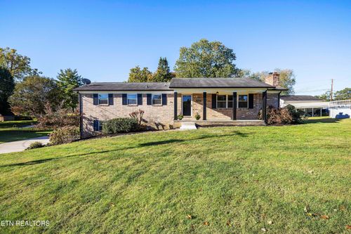 7433 Palmyra Dr, Knoxville, TN, 37918-9438 | Card Image