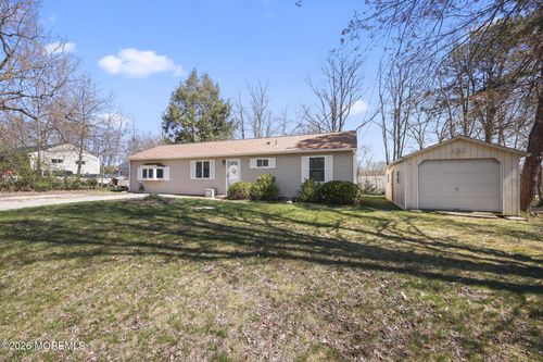 4 Spruce Rd, Howell, NJ, 07731-1423 | Card Image