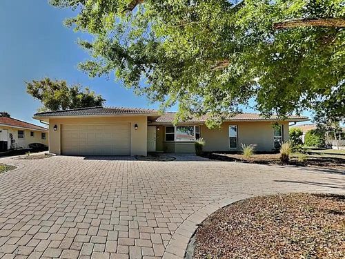 122 Van Dyck Dr, NOKOMIS, FL, 34275-4238 | Card Image