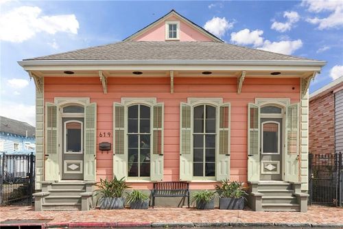 619 Montegut St, New Orleans, LA, 70117-7331 | Card Image