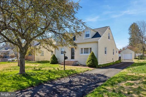 49 Loller Rd, HATBORO, PA, 19040-3923 | Card Image