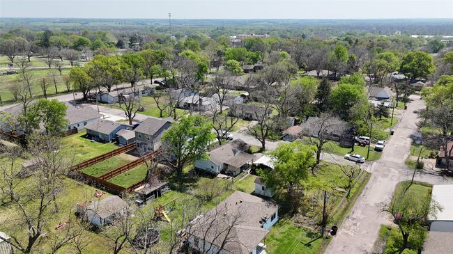 Drone / aerial view with a residential view | Image 12