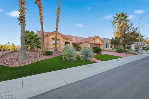 9101 Villa Ridge Dr, Las Vegas, NV, 89134-8986 | Card Image