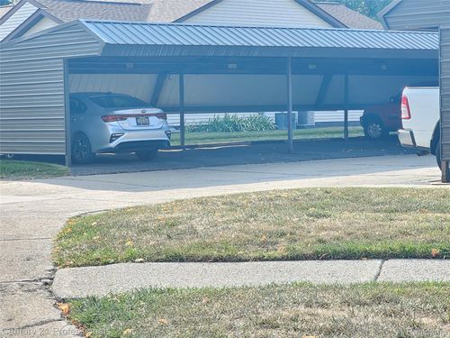 40526 Newport Dr, Plymouth, MI, 48170-4744 | Card Image