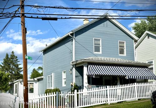 617 Hickory St, Scranton, PA, 18505-1369 | Card Image
