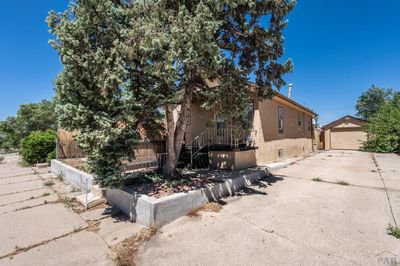 722 Elm St, House other with 2 bedrooms, 1 bathrooms and 1 parking in Pueblo CO | Image 3