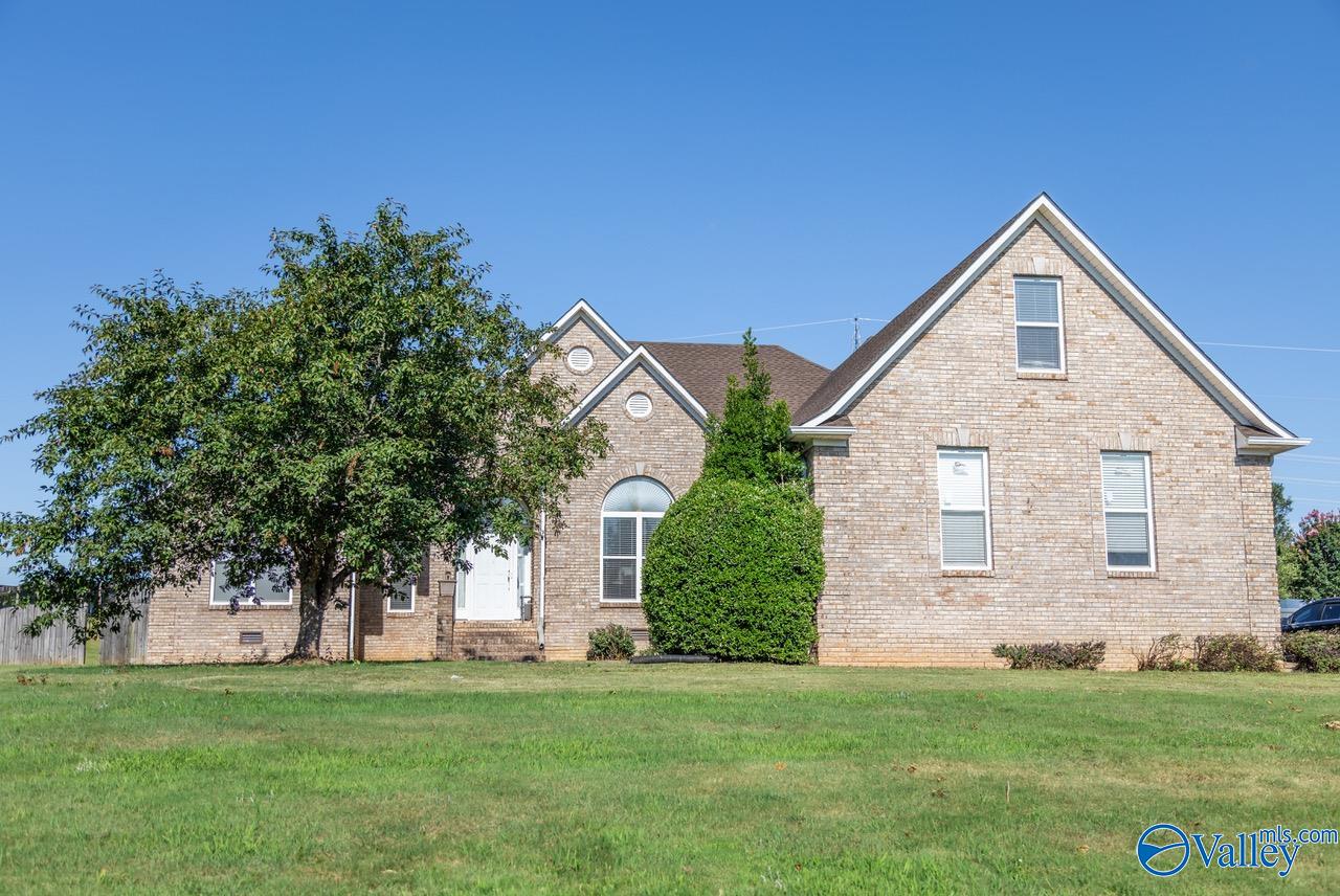 Foxwood Dr, Harvest, AL 35749