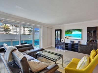 202 - 3430 Galt Ocean Dr, Condo with 2 bedrooms, 2 bathrooms and null parking in Fort Lauderdale FL | Image 3